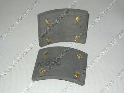 Forro de Fricción 4 Agujeros con Tornillo 528856-84